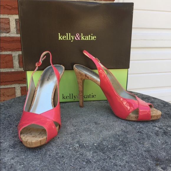 Shoes - Picture 3 of 8